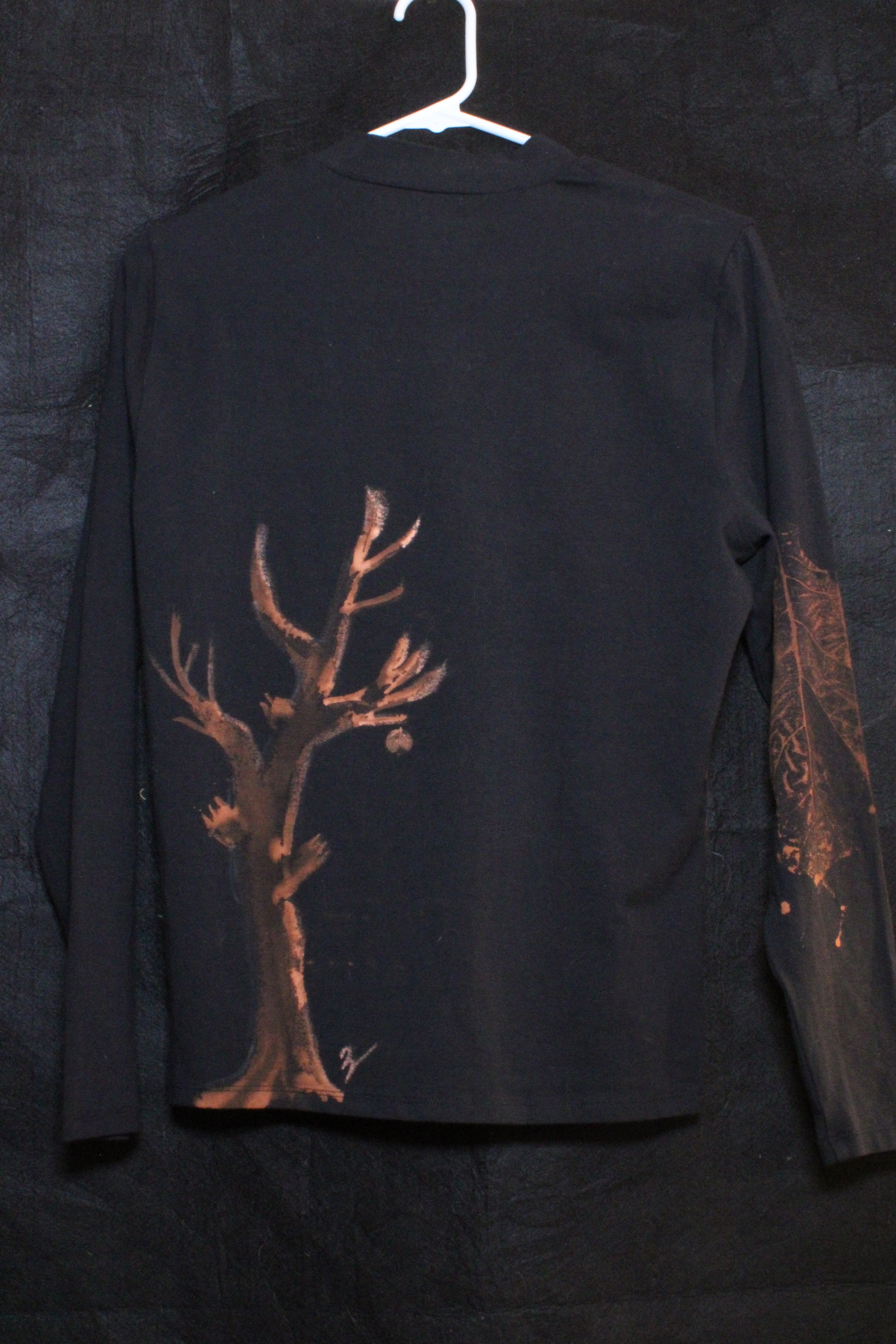 1 of 1 Abercrombie & Fitch Dead Leaves Long Sleeve